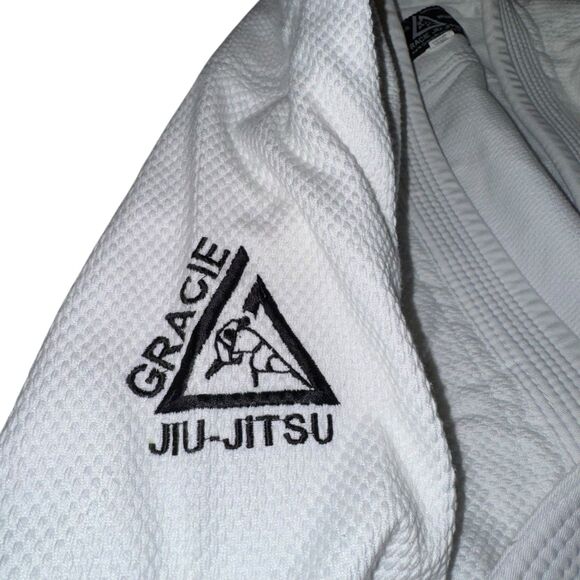 Gracie Jiu-Jitsu Classic Gi Size 7/200 White Kimono With Belt - Picture 6 of 12